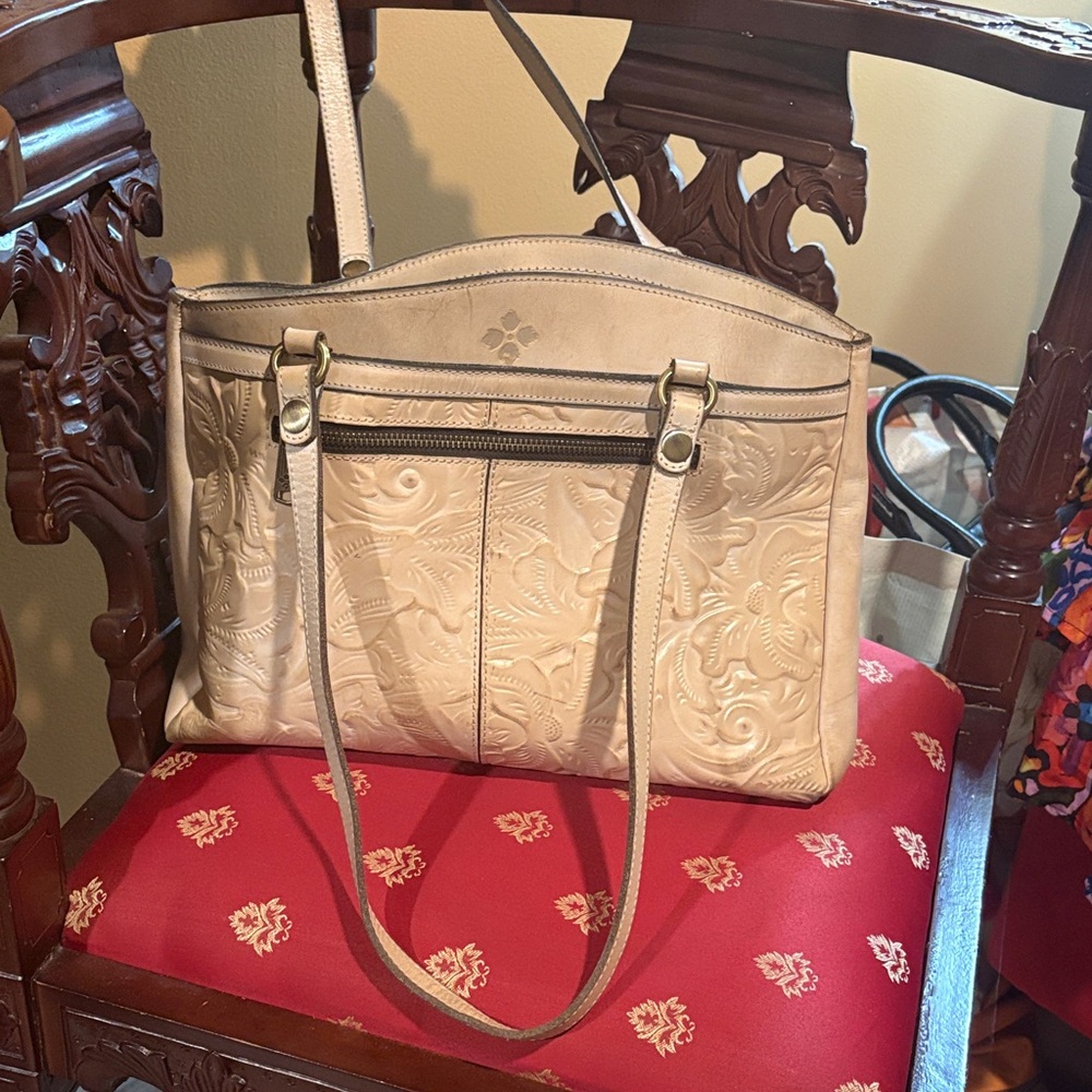 Tooled Cream Leather Shoulder Tote with Floral Detail